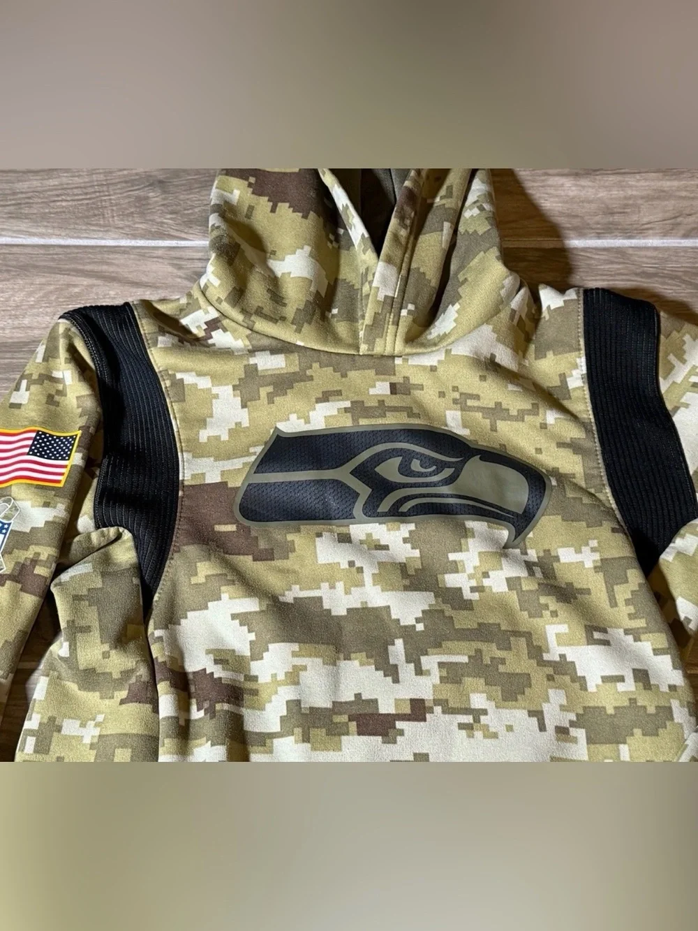 Nike NFL On Field Seattle Seahawks Salute to Service Hoodie Boys Medium Hoody